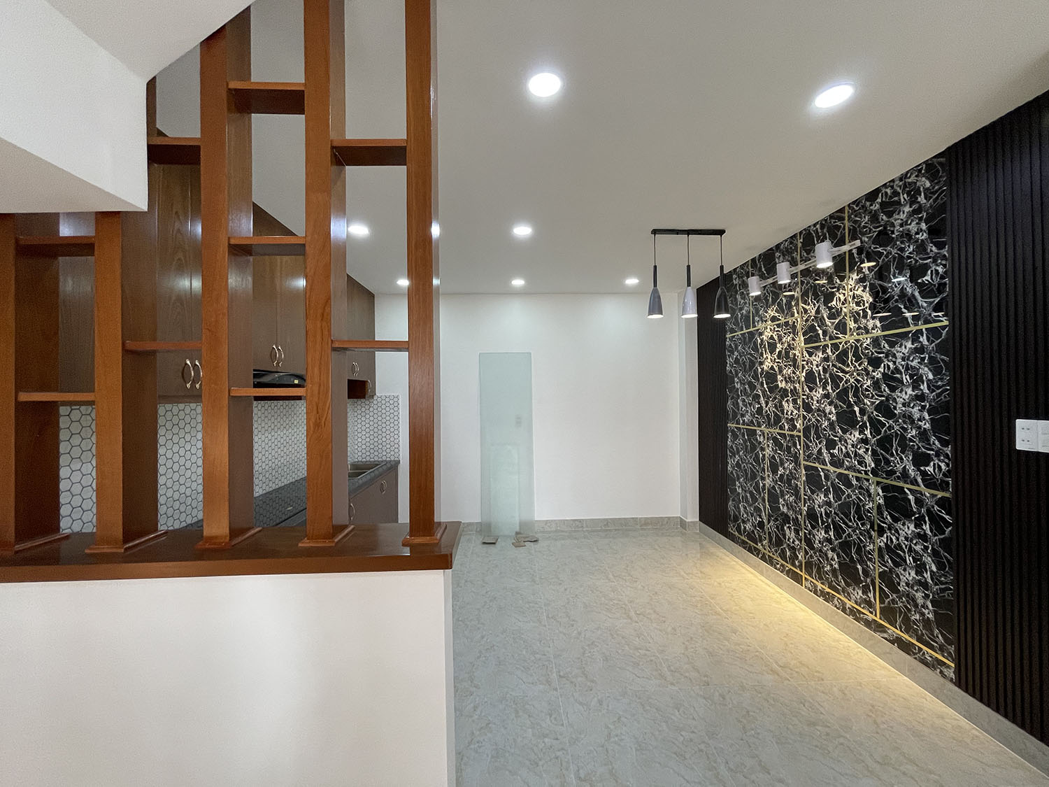 Bán nhà Đường Nguyễn Trọng Tuyển, Quận Phú Nhuận Tuyệt phẩm 4 lầu t.kế Cổ Điển PARIS PHÁP, hẻm ôtô